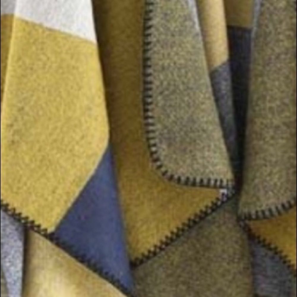 Color Block Ruana - Picture 2 of 2